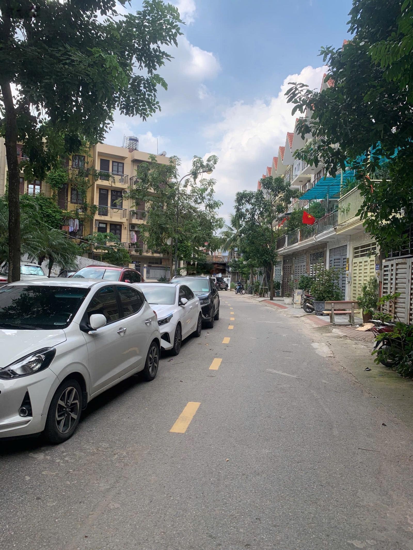 Bán Liền kề KDT Nam La Khê - Văn Phú vị trí đắc địa kinh doanh sầm uất đầu tư tốt 65m2 giá 17.X tỷ