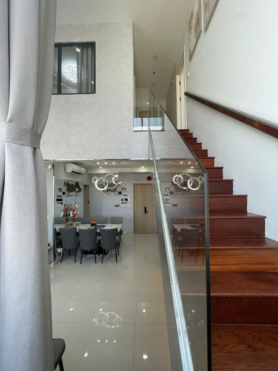Bán duplex D - Homme Q6, 135m2 4PN, trả trước 5,5 tỷ nhận nhà ở ngay. LH: 0394000103 Oanh