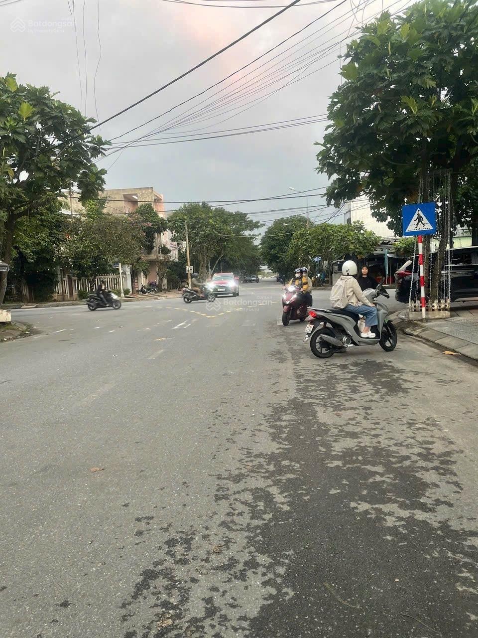 Chính chủ gửi bán lô đất Phan Thao- Đường 10.5m sát Văn Tiến Dũng