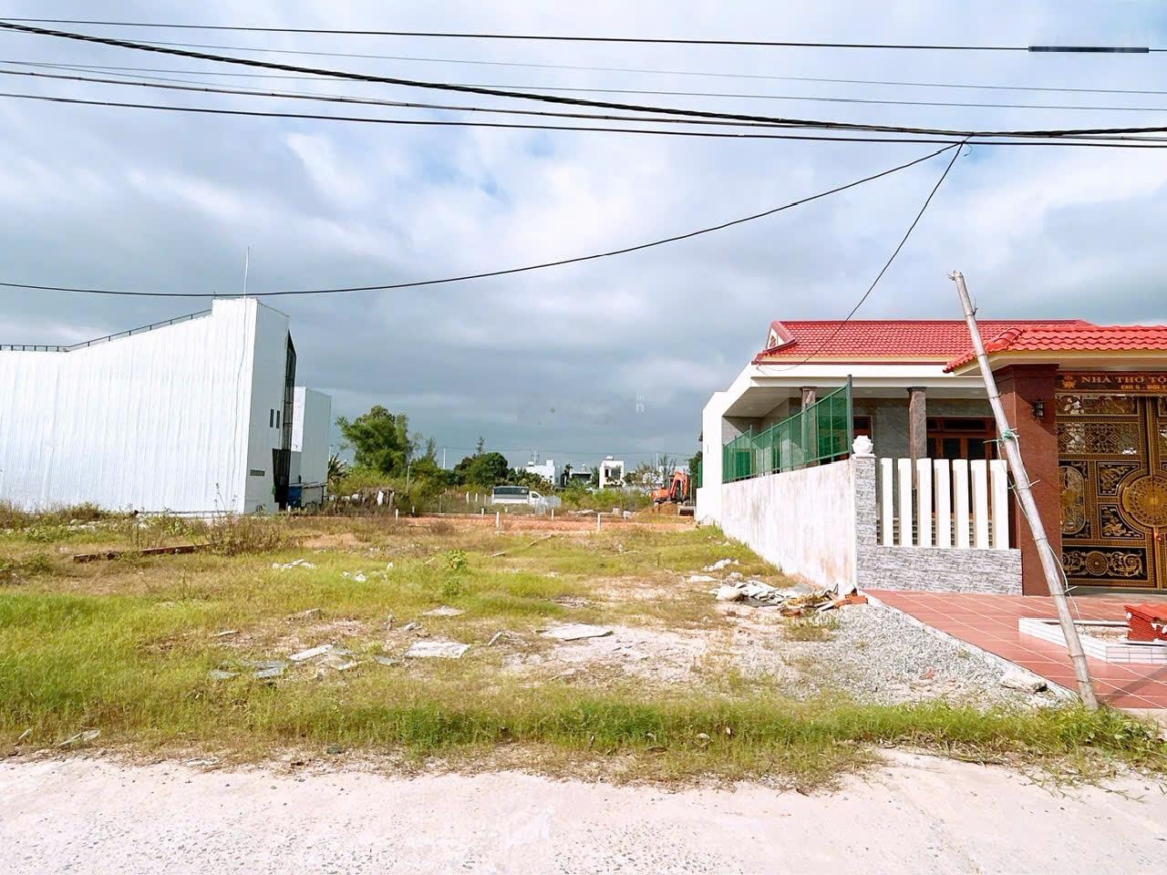 Mua ngay đất kiệt Hòa Quý đường bê tông 7m, ngang 6.4m, hướng Nam, dân cư sầm uất chỉ 2.7 tỷ