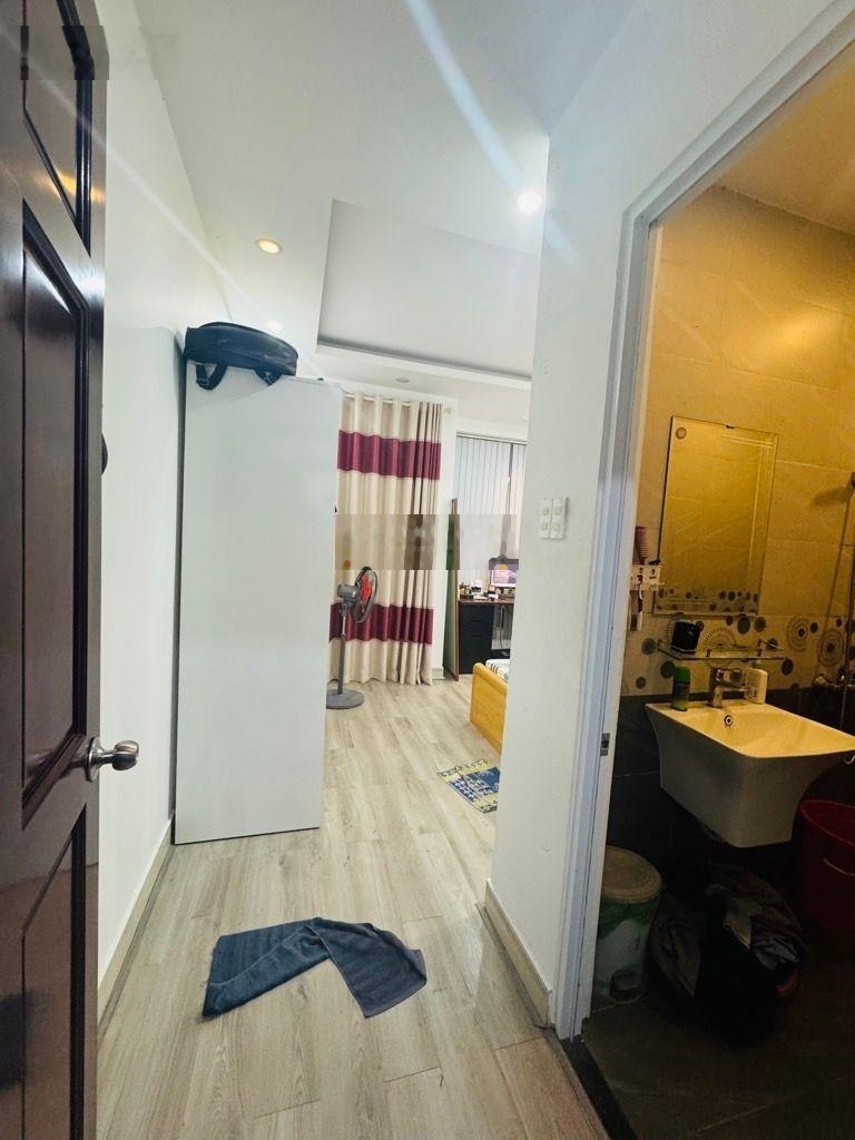 Siêu phẩm Nhà đẹp Linh Đông, 500m ra Phạm Văn Đồng, đường ô tô thông, 50m, 3 tầng, chỉ 7,22 tỷ.