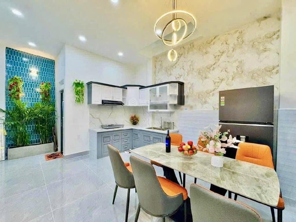 Bán nhà hẻm ô tô Phạm Văn Chiêu, Gò Vấp, 4 tầng, gần emart Phan Huy Ích, chỉ 7 tỷ 99