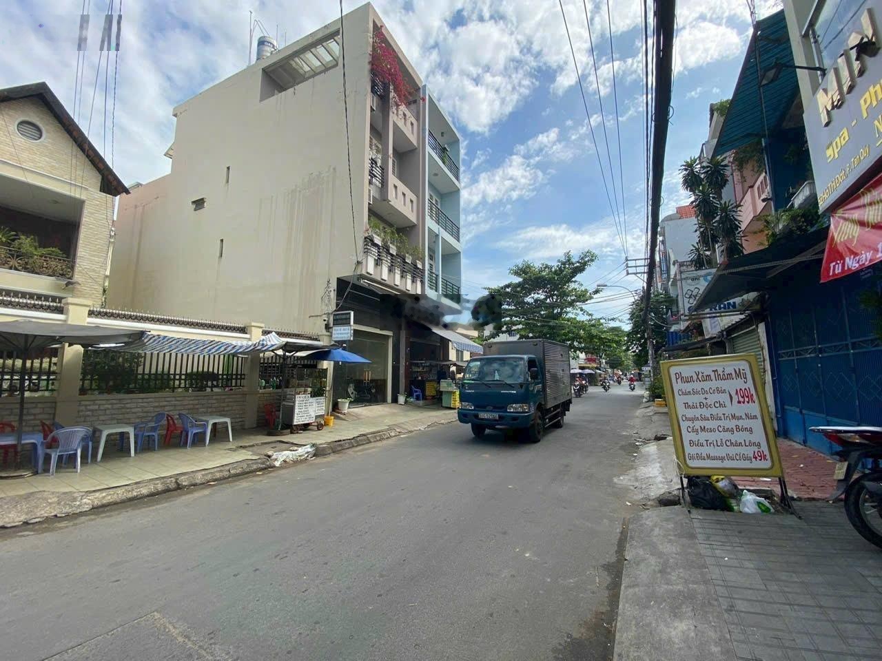 Bán nhà mặt phố tại Hà Thị Đát, 54 tỷ, 550m2, 6PN, 7WC, 3 tầng