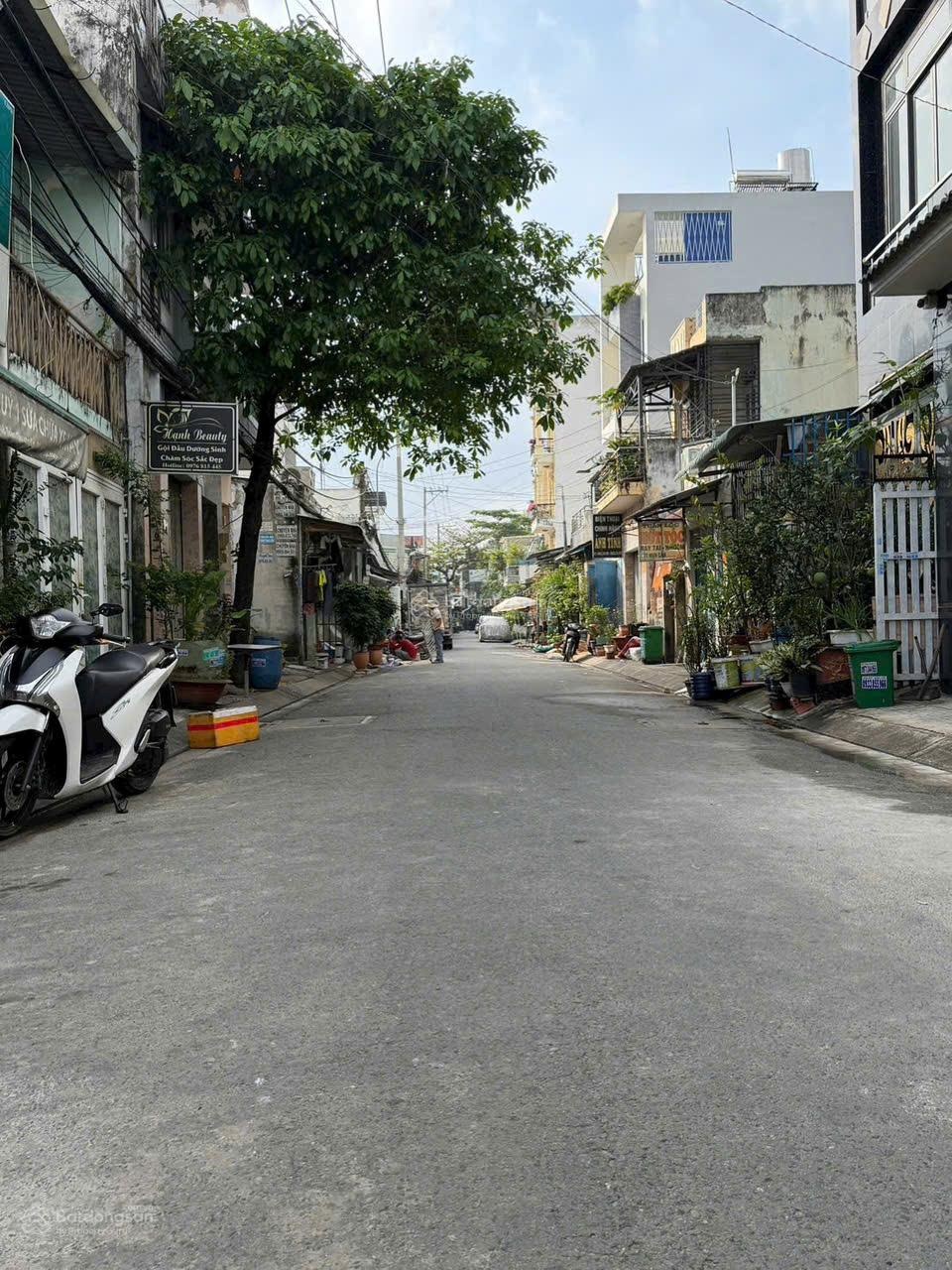 Bán căn hộ dịch vụ Ngay trường Đại Học Giao Thông Vận Tải Q12. Lh 0903070684