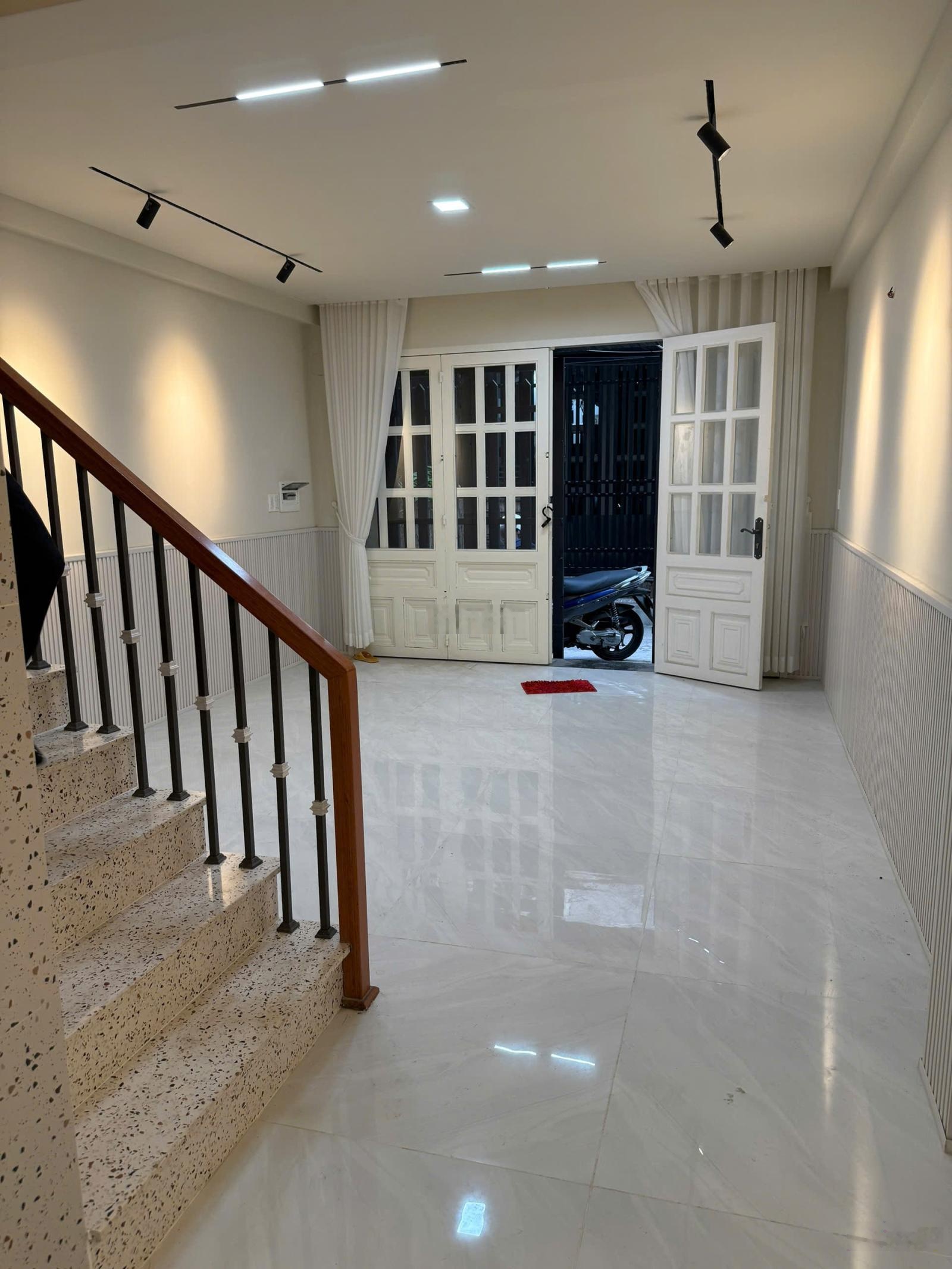 Quận 7- 3pn 2wc, 42m2 - giá: 5ty