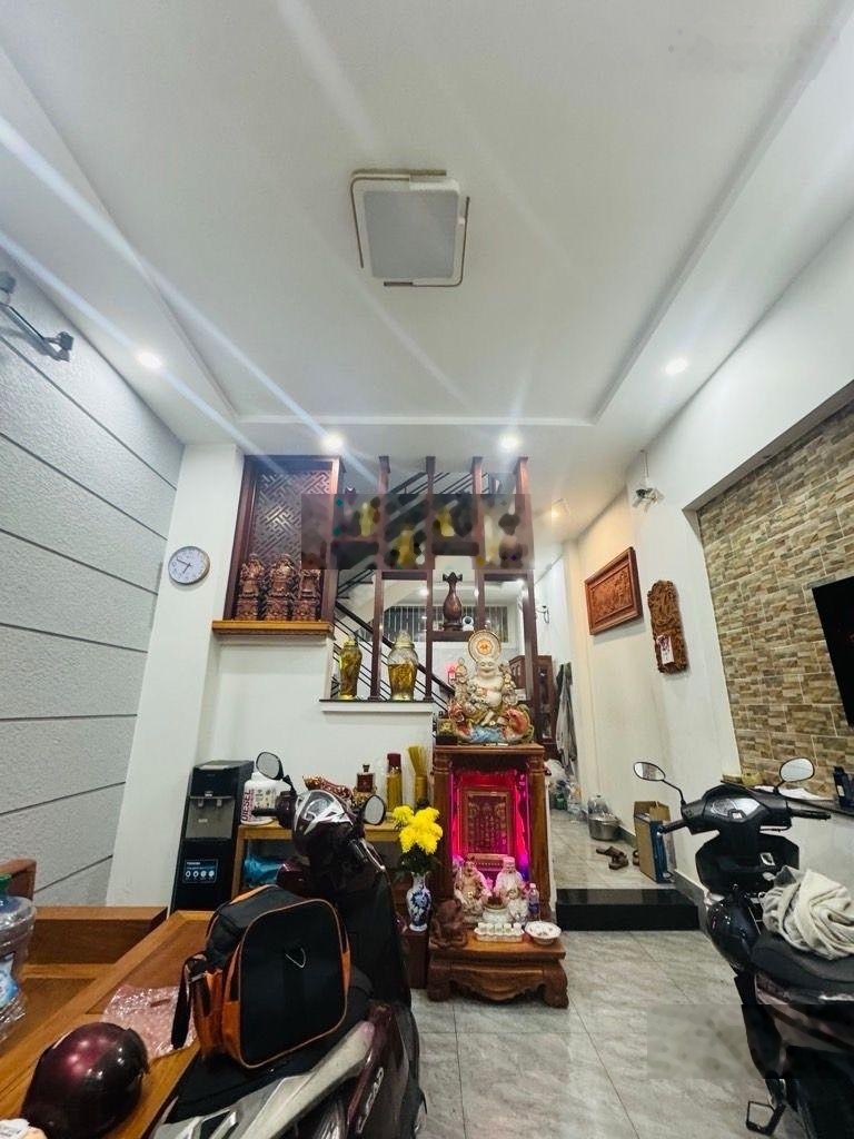Bán nhà đẹp ô tô đỗ cửa, 1 trệt 3 lầu linh đông thủ đức. chỉ 6.5 tỉ.