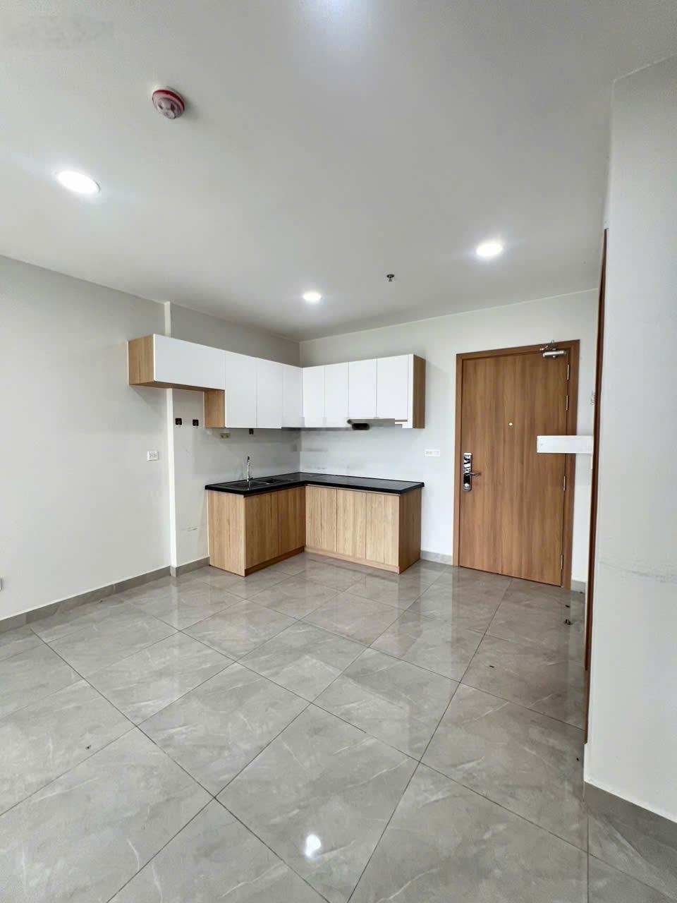 Chính chủ cần bán gấp căn 42,3m2 (1PN+), chỉ 1,3 tỷ bao sổ, dự án Legacy Prime, LH: 0919995358