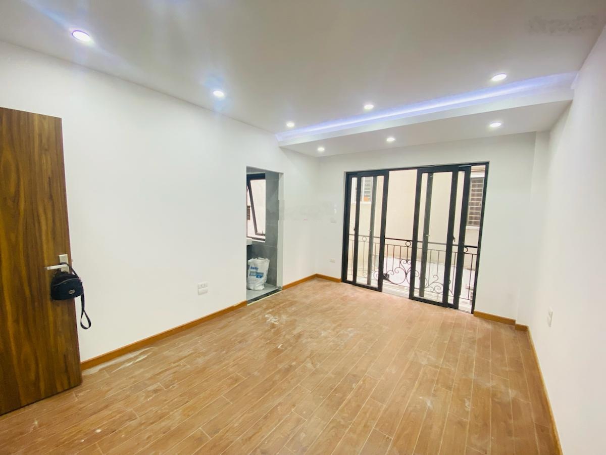 Bán NR Đống Đa 55m2 , Ngõ Oto Lý Thuyết, Gần Phố, 6 Tầng Thang Máy, Trước Nhà 5m, An Sinh Cực Tốt