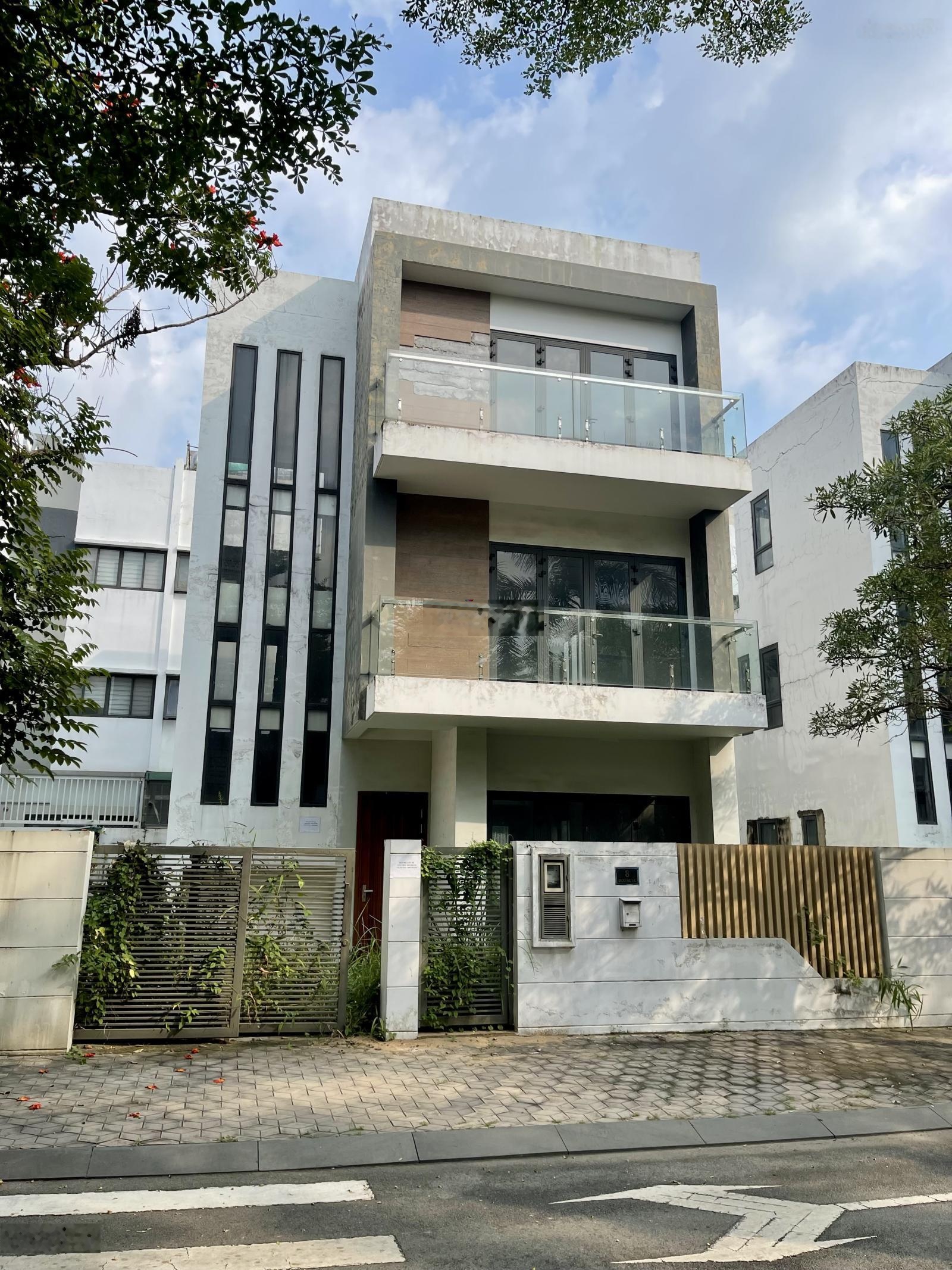 LVCC: Rã đông! 15 tỉ hạ còn 13 tỷ bán gấp villa 12x15m đơn lập Golf Park Q9