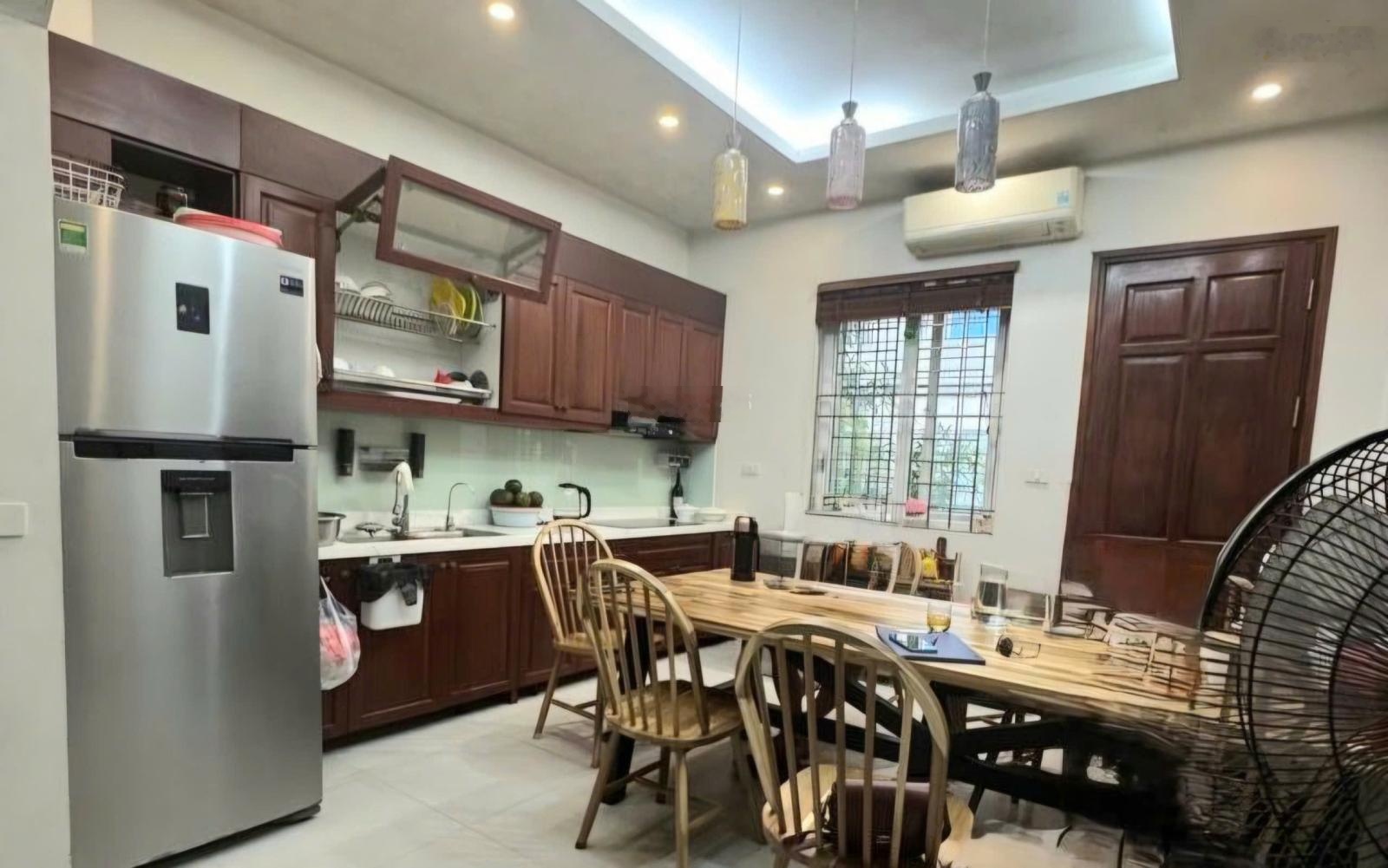 Bán nhà liền kê kđt xa la 50m2 5 tầng nhỉnh 16 tỷ, ô tô - kinh doanh