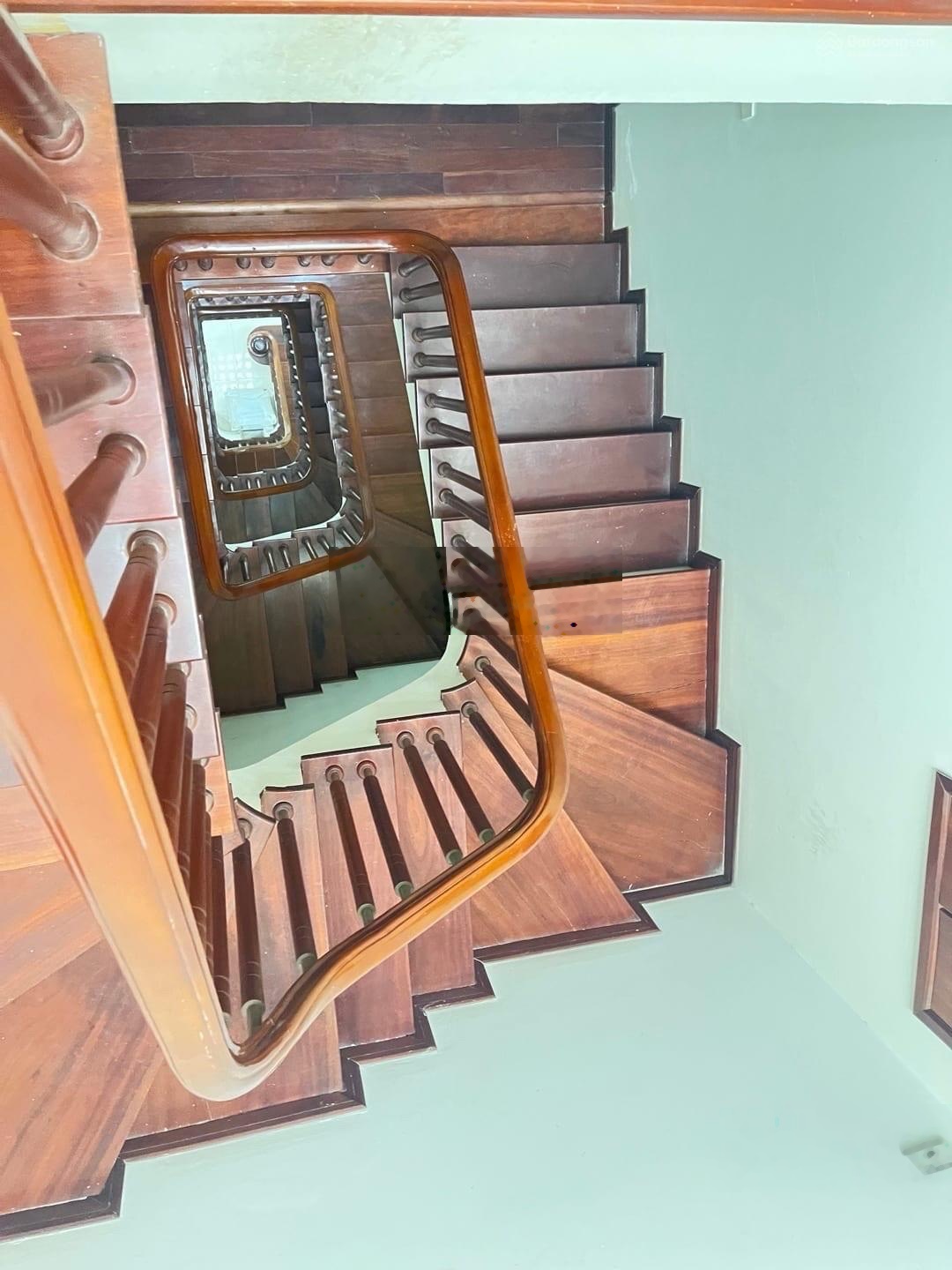 Chính chủ bán nhà F0 full nội thất giá đầu tư, phân lô vỉa hè, kinhdoanh KĐT Văn Quán LH:0927113868