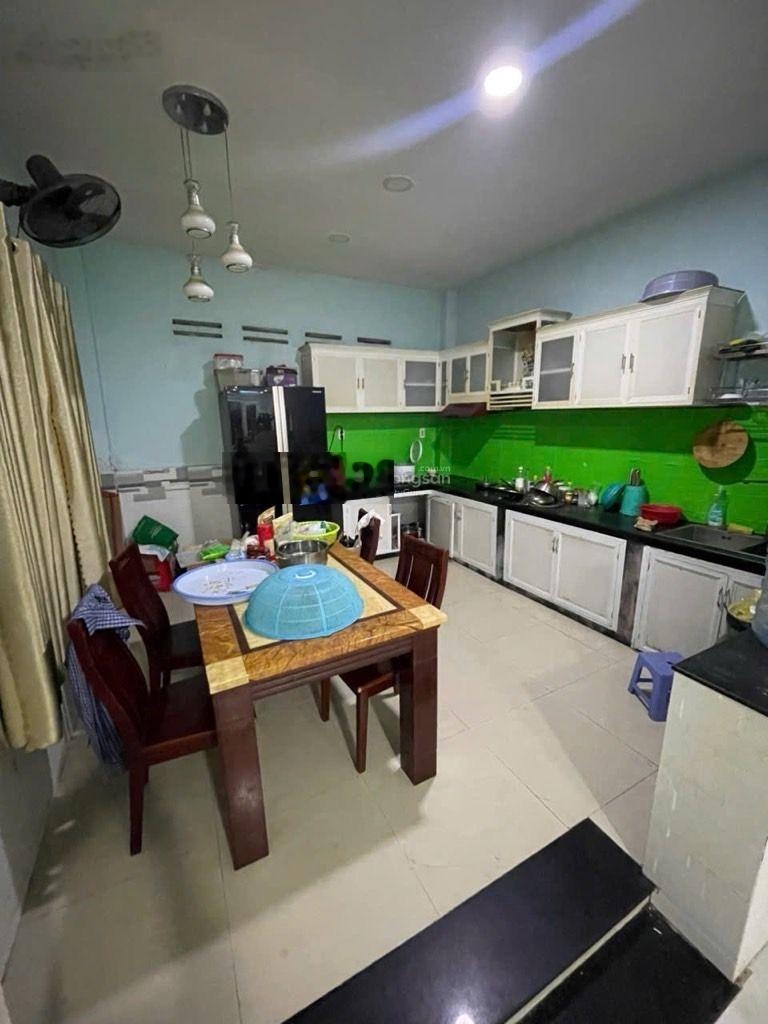 Hẻm xe hơi Nguyễn Xí, 72m2 (4x18)m, chỉ 7.x tỷ