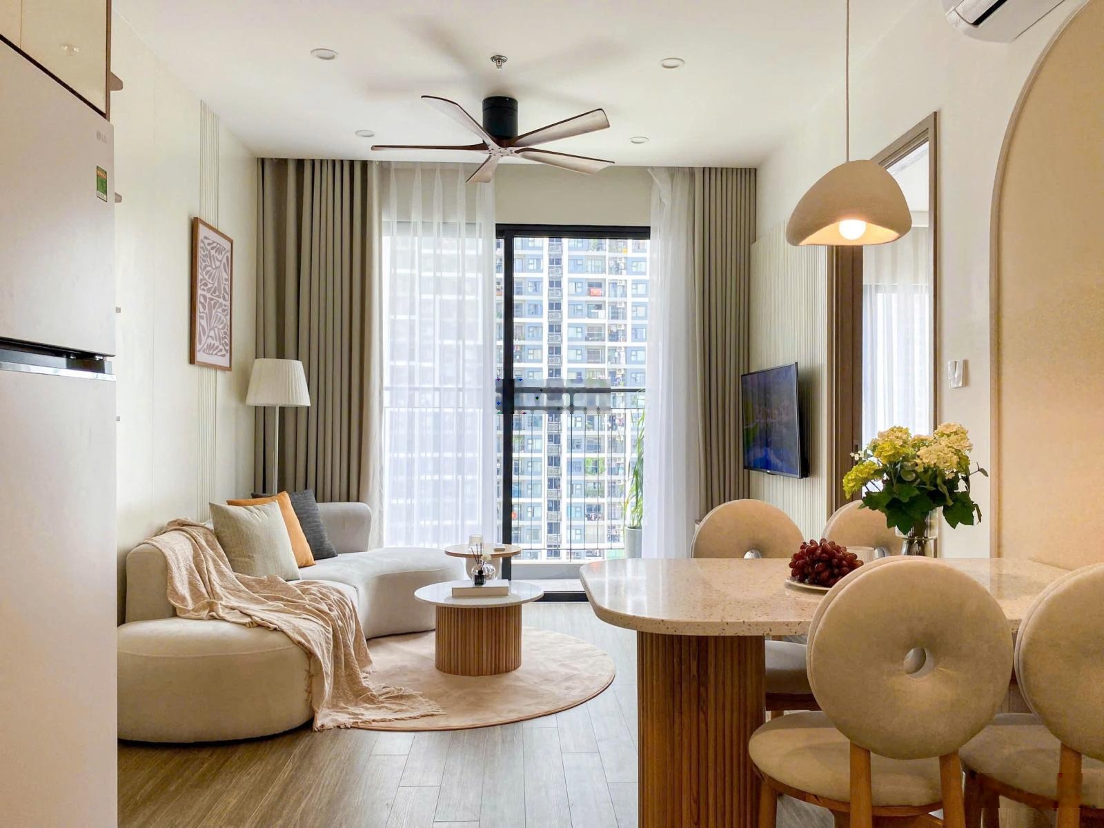 Cho thuê căn hộ cao cấp Vinhome Smart City 0963068019