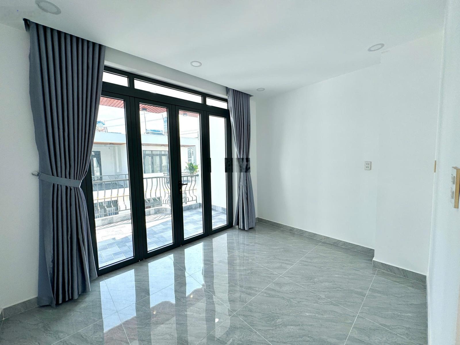 Bán gấp trước Tết nhà 5 tầng đẹp, nội thất mới siêu đẹp, dọn vào ăn Tết giá chỉ 7.5 tỷ.HT vay 80%