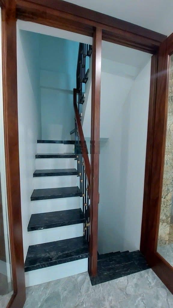 Siêu Phẩm - Hồ Tùng Mậu. - 42/45m2 - 8 Tầng - Ô tô Ngủ Trong Nhà - Kinh Doanh các kiểu!