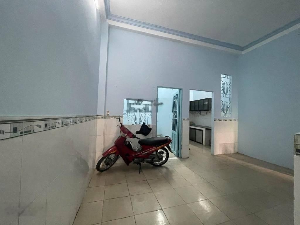 Bán nhà 90m2 ngay ngân hàng acb nhiều phòng cho đại gia đình 10tỷ 200 triệu