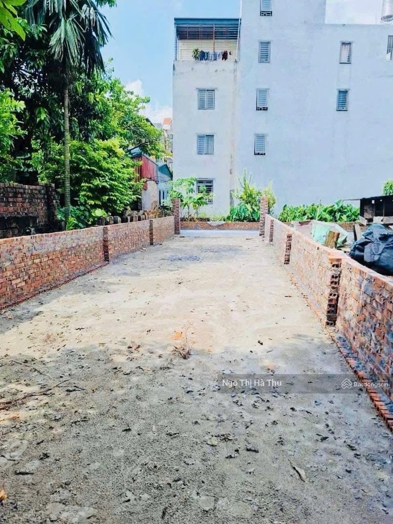 10.x tỷ 72m đất phố gia quất long biên