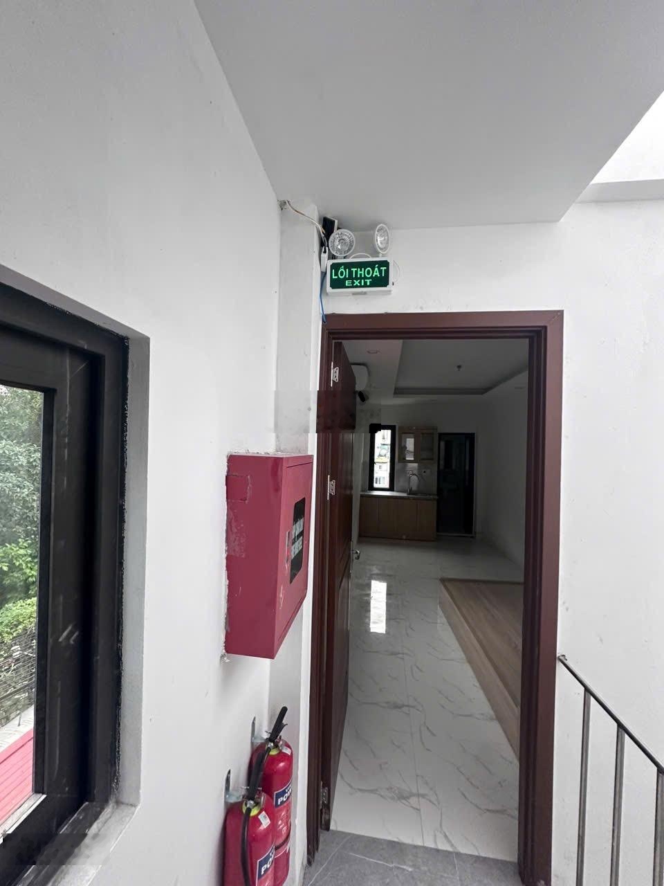 Máy in tiền ba đình - lô góc - ngõ thông - tòa căn hộ dịch vụ full nội thất - doanh thu 800tr/ năm.