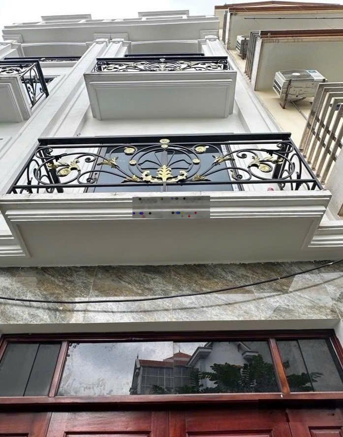 Nhà đẹp di trạch full nội thất 10m ô tô tránh mua là ở ngay