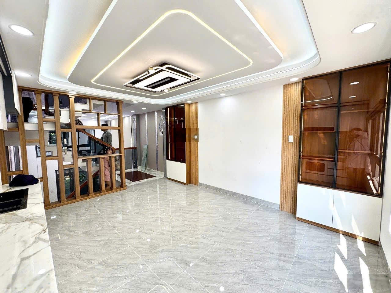 Bán Nhà Liền Kề Đường kinh Dương Vương, 5 Tầng, Full Nội Thất Đẹp, Nhà Mới 100%. Gía chỉ 7,580 tỷ.