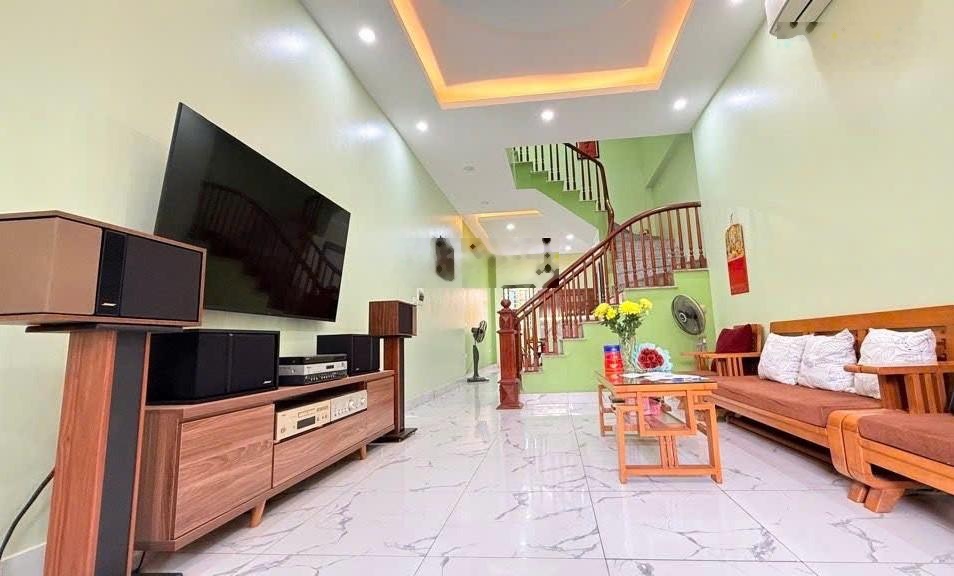 Nhà gần Xuân La 55m2 ngõ ô tô tránh nhỉnh 8 tỷ