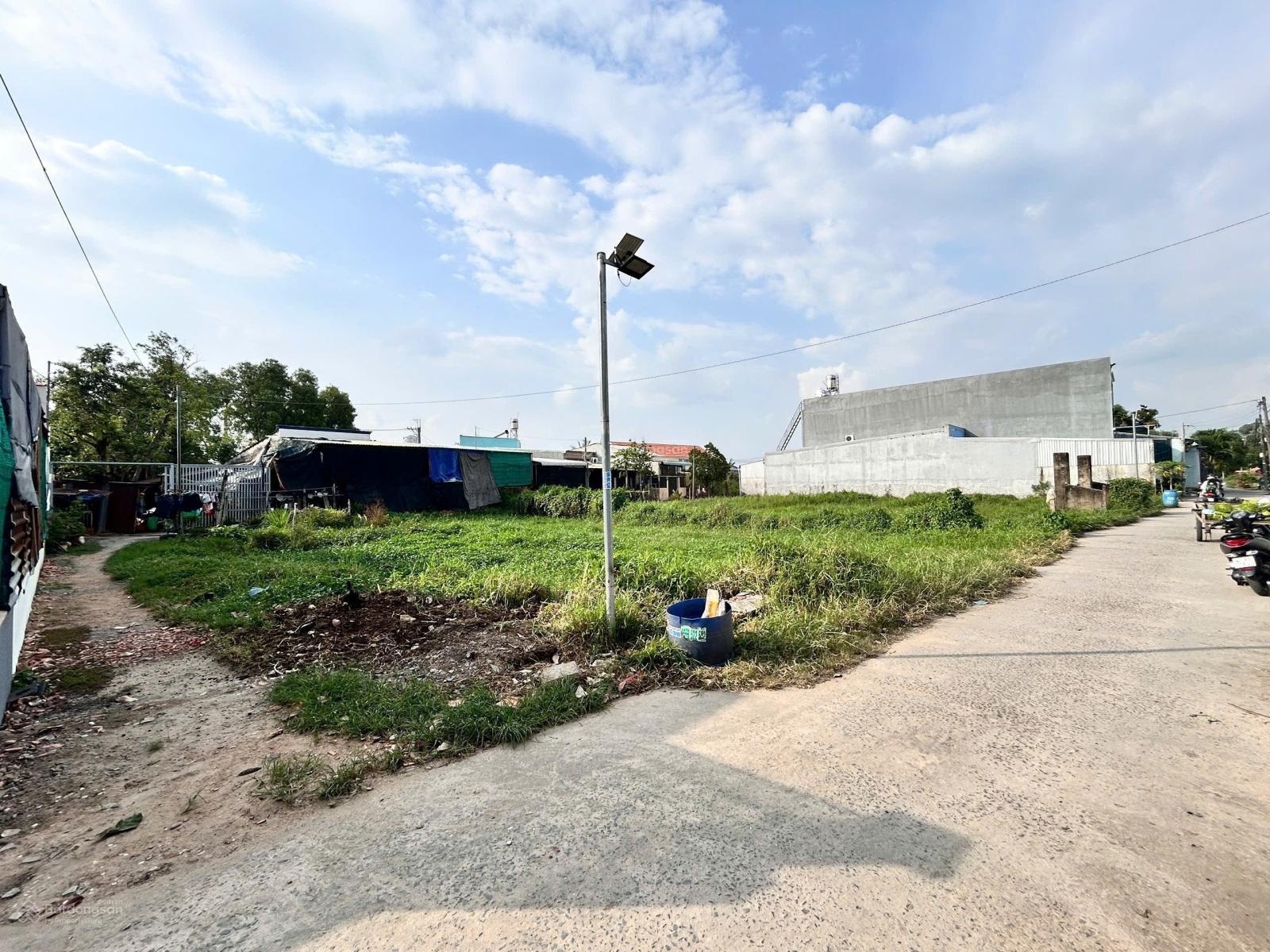 Lô đất 350m2 có 100m2 thổ cư bán 4 tỷ