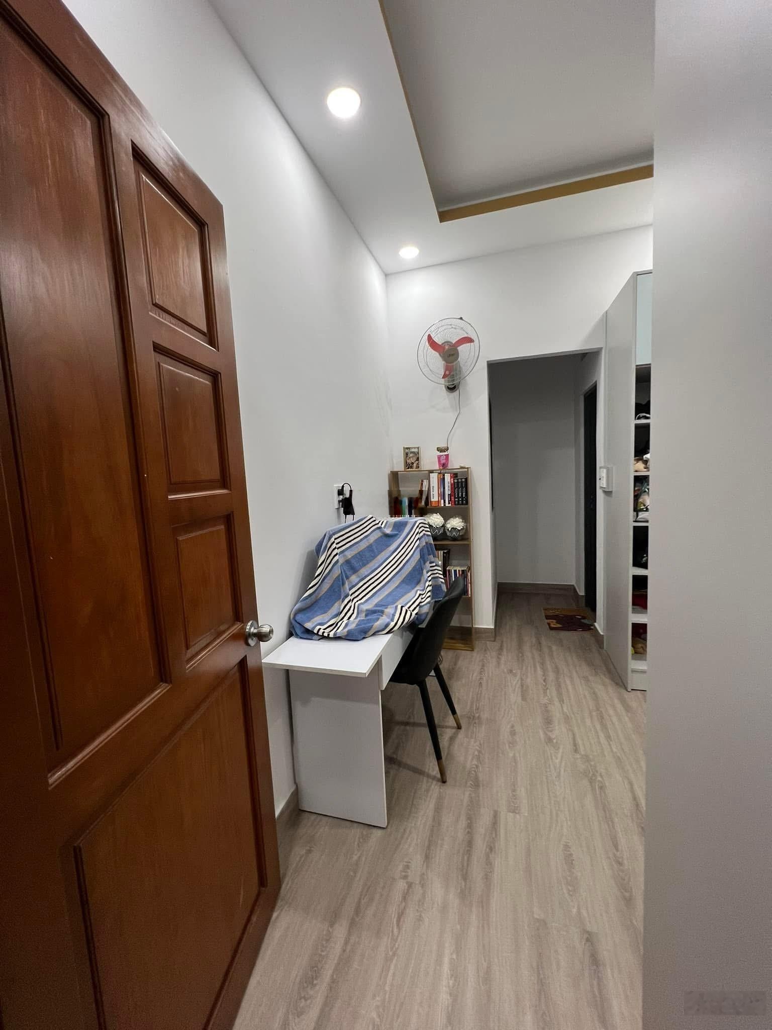 Cần bán nhà chính chủ 4.3x12m, tặng full nội thất cao cấp