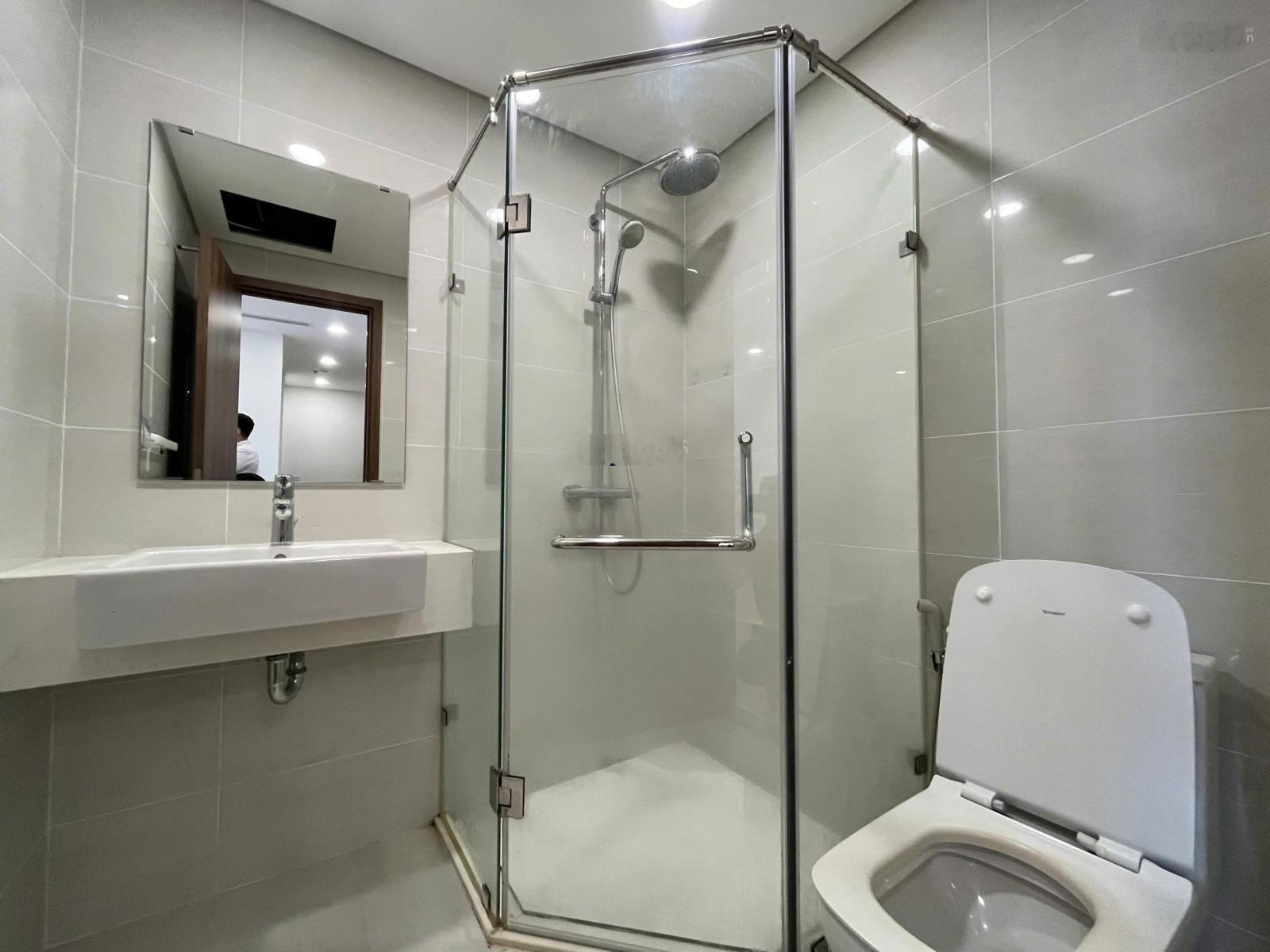 2PN+2WC Nội thất cơ bản ECO GREEN Q.7 view pháo hoa, hồ bơi.