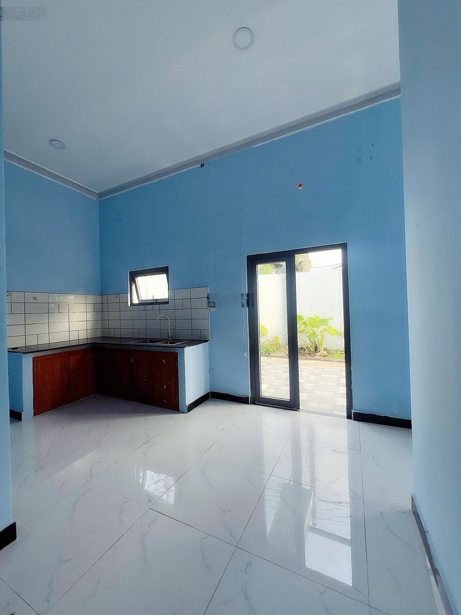 Lo góc diện tích 163m2, hẻm hai mặt tiền đường Song Hành, trung tâm thị trấn Hóc Môn, giá 6,8 tỷ