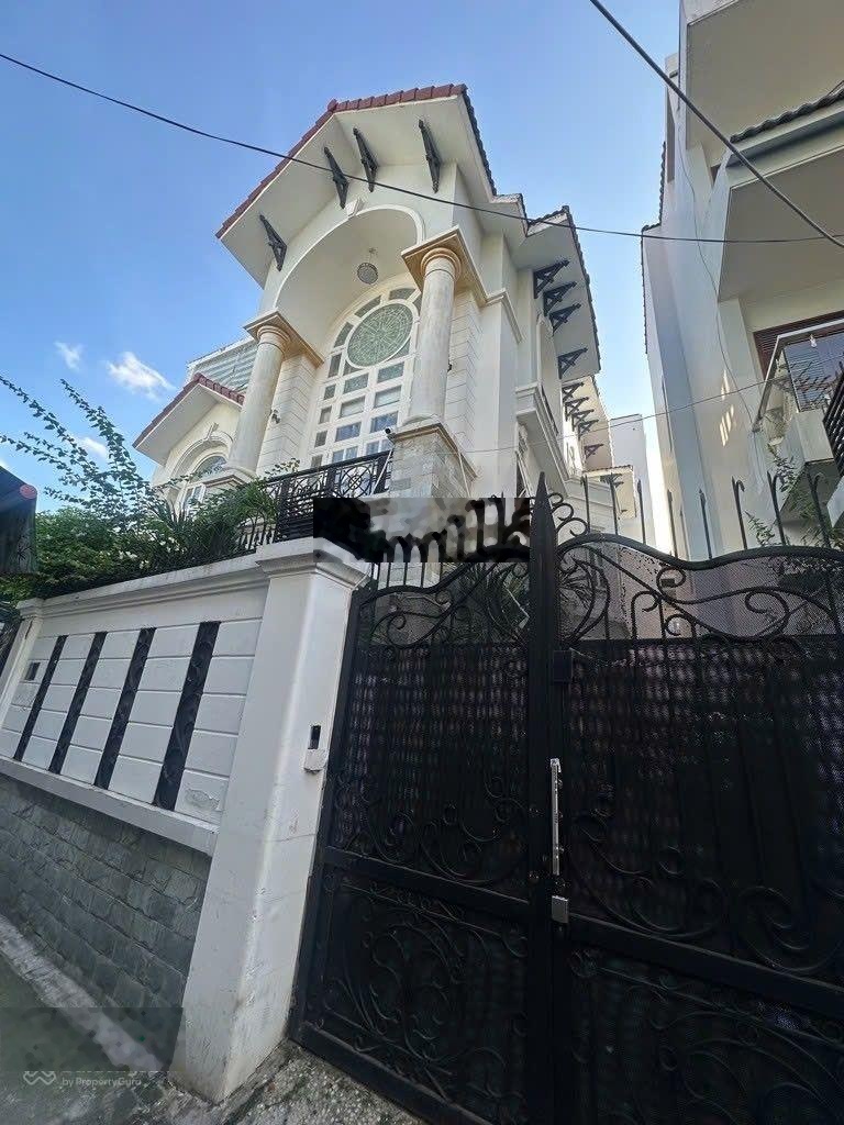 Villa giữa lòng thành phố, Bình Thạnh gần Nguyễn Văn Đậu 210m2 (15x17m) chỉ 25 tỷ TL