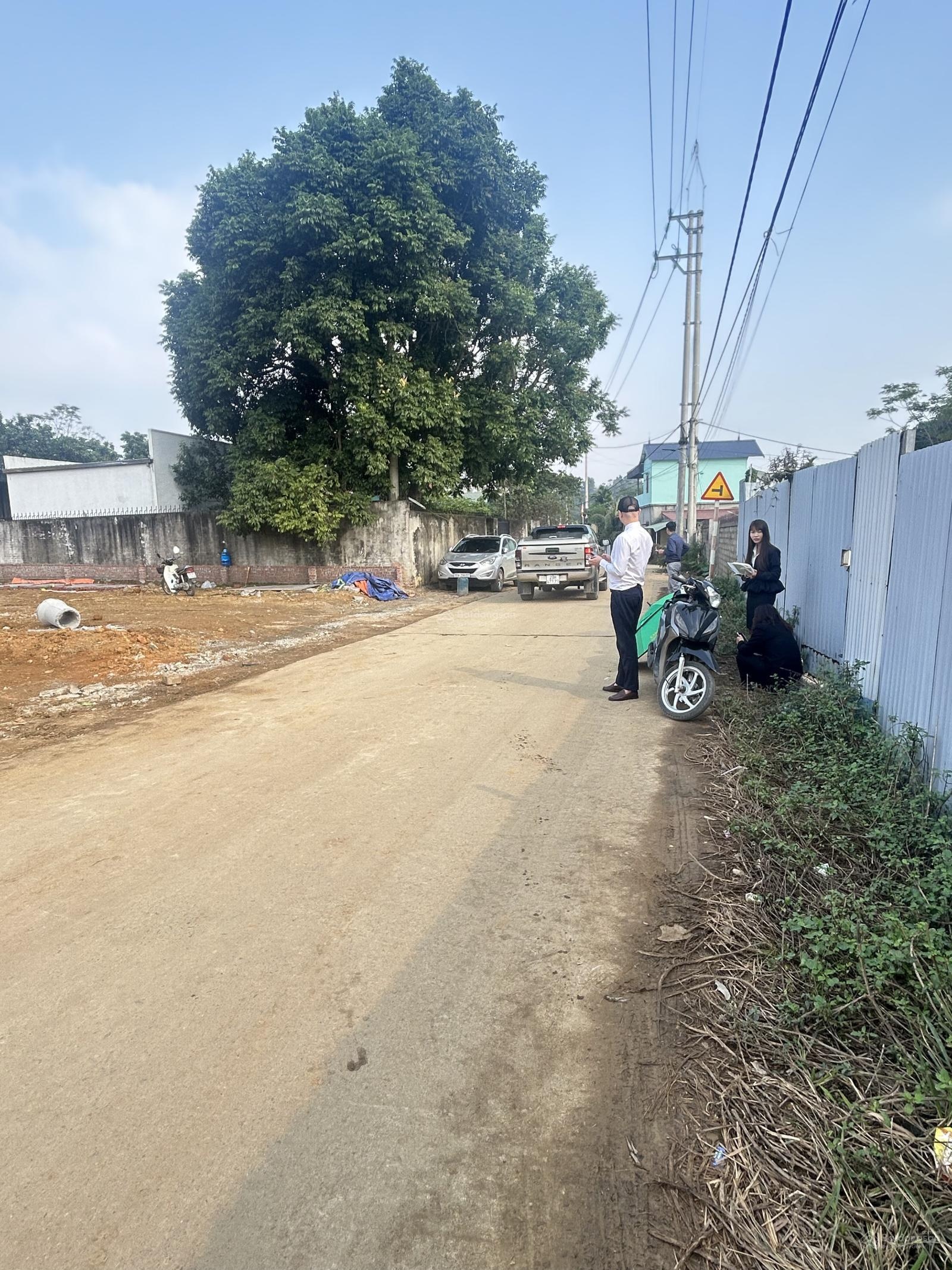 Bán đất 100m full thổ cư Phú Cát, Hòa Lạc ngay sát đường trục chính, gần QL21A giá 3 tỷ