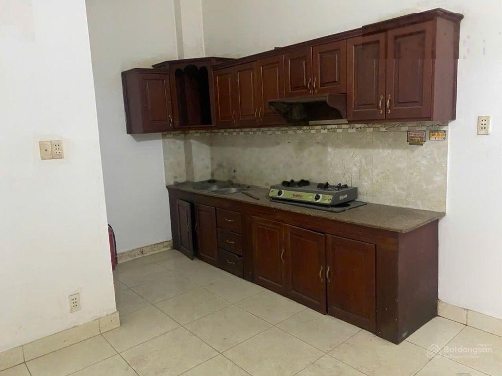 Bán khách sạn 4 tầng - 14 Phòng - Mặt Tiền Đường D1, Trung Tâm Dĩ An chỉ 9,5 tỷ