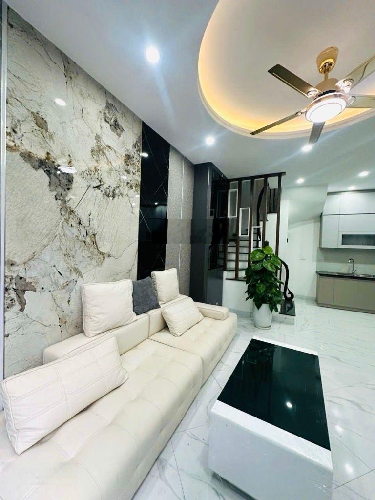 Chính chủ bán nhà riêng tại tây mỗ: 35m, 5 t , mới tinh, gần ô tô , chỉ 6,1 tỷ