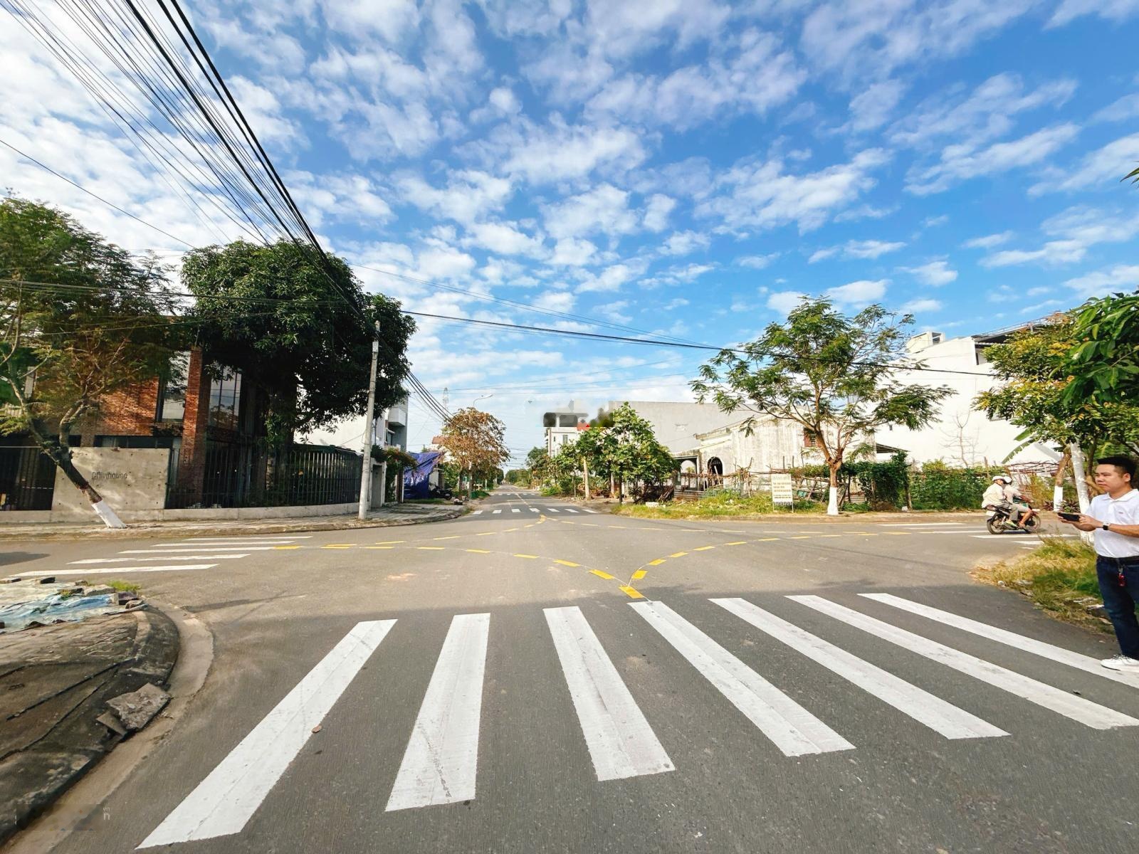 Bán lô Góc 2MT Kha Vạn Cân - Nguyễn Văn Tỵ, P. Hòa Xuân, DT 8m6 x 20m, giá 8 tỷ 7 tl