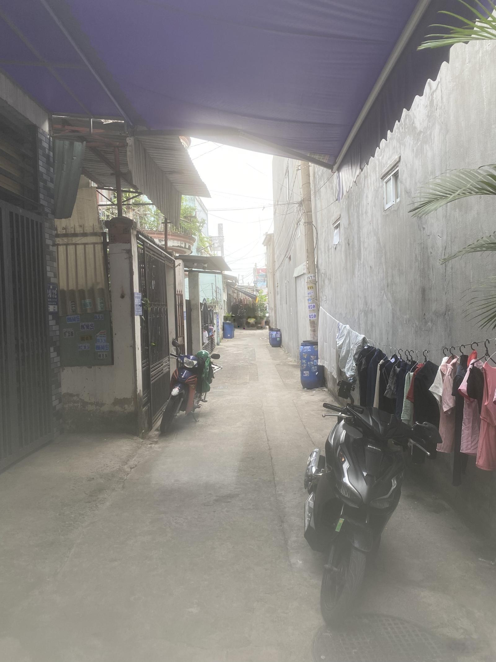 Nhà bán Bình Chiểu Thủ Đức. Trệt lửng BTCT. Ngang 5 x 14m. Hẻm xe hơi. Đỗ cửa