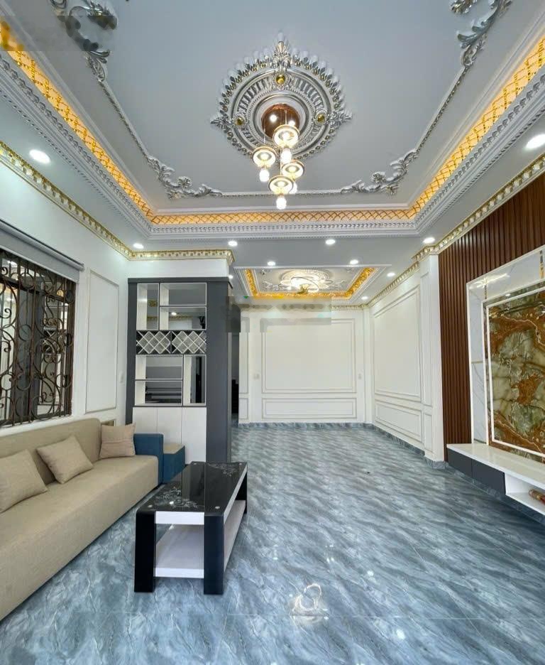 Bán nhà 2 tầng vào ở luôn 90m2 chỉ 4,3 tỷ ngay UB huyện Nhà Bè