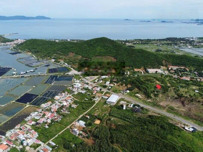 Sang nhượng 694,4 m2 ODT ven biển đường STX