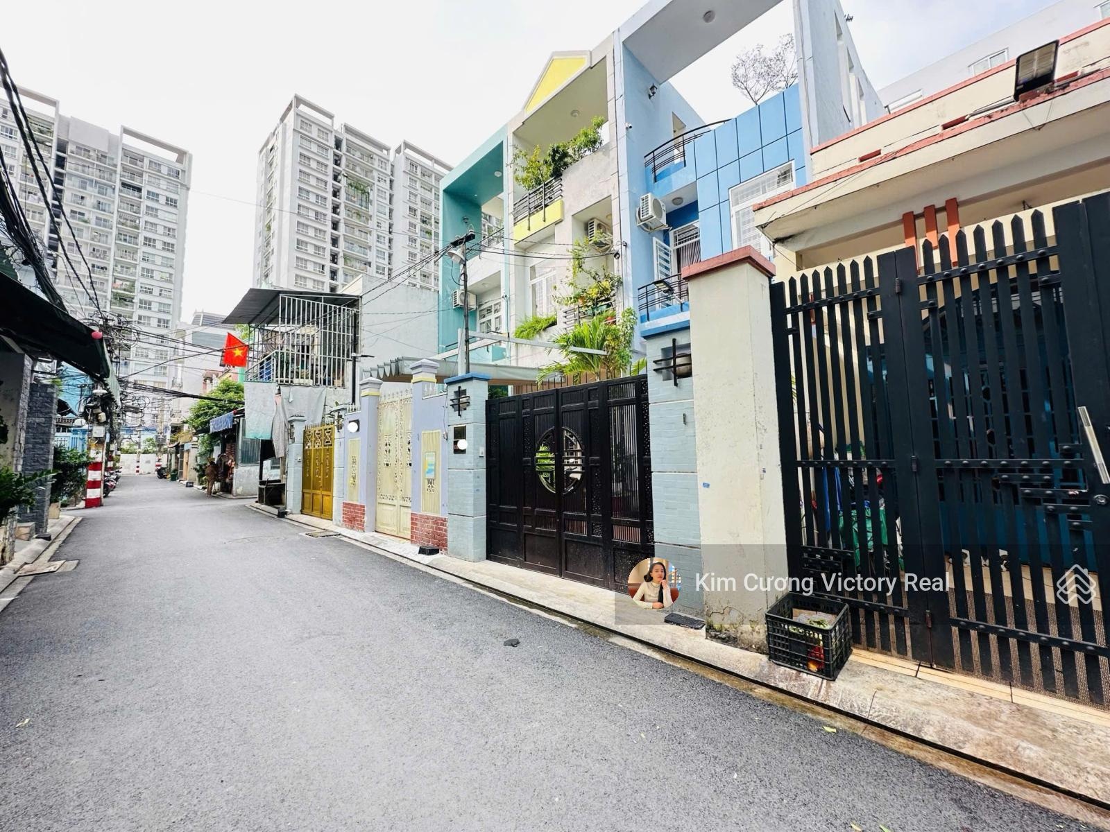 Bán Nhà HXH đường Đồng Đen, Bàu Cát - DT 6x12m - 2 Lầu ST - Cách mặt tiền 1 căn [15m] - Chỉ 9.9 tỷ