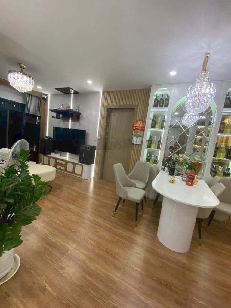 Bán căn hộ Samsora Vạn Phúc, 92m2 3N khép kín, ban công rộng đẹp, gần tàu điện, giá chỉ quanh 7 tỷ