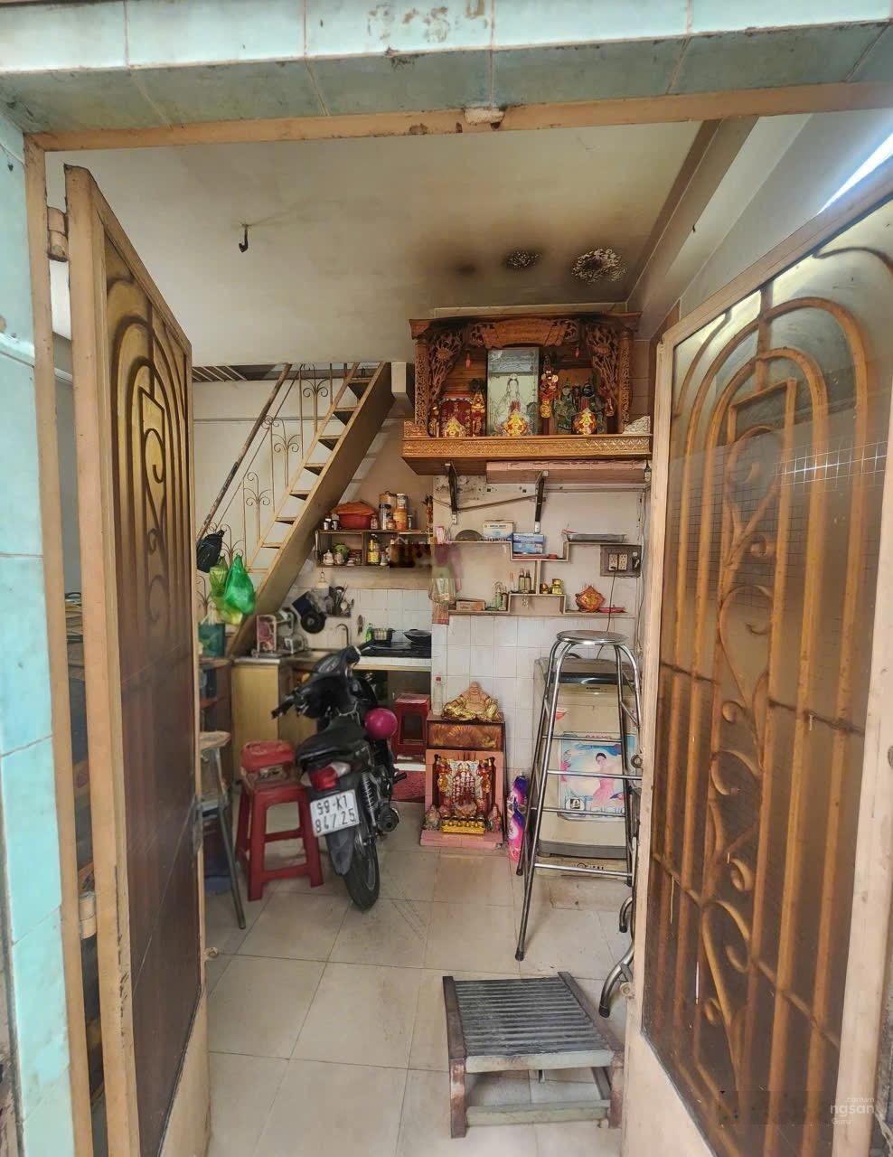 Hàng thơm giá rẻ Bình Tân Tỉnh lộ 10 ngang 4,4 m dài 6 m tặng sân 2.7 m hẻm 3 gác thông giá 2 ty630