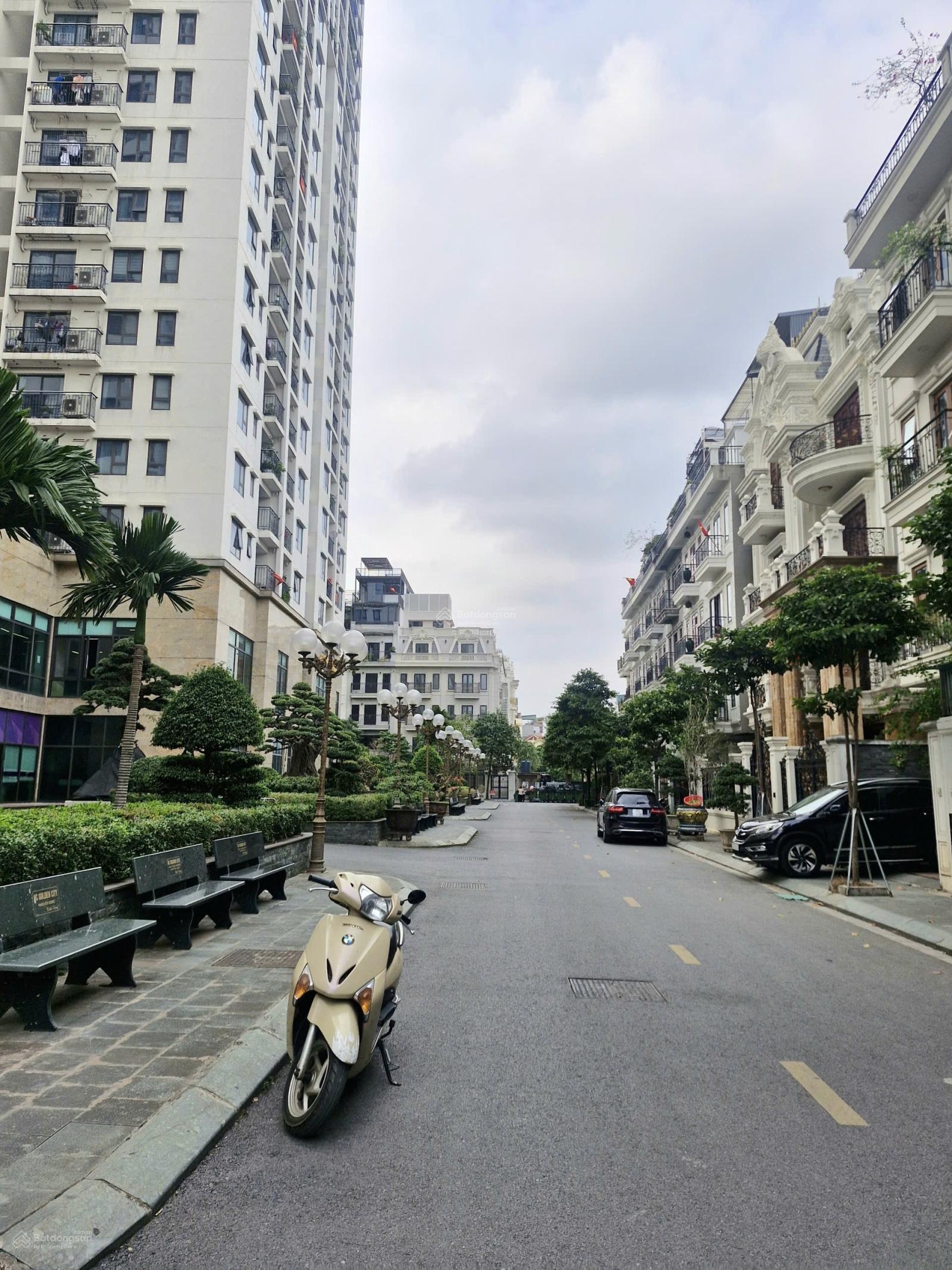 Bán liền kề Hồng Tiến, Bồ Đề, 161m2, 4 tầng, giá 78 tỷ, lô góc đắc địa kinh doanh hiếm ngay Tâm Anh