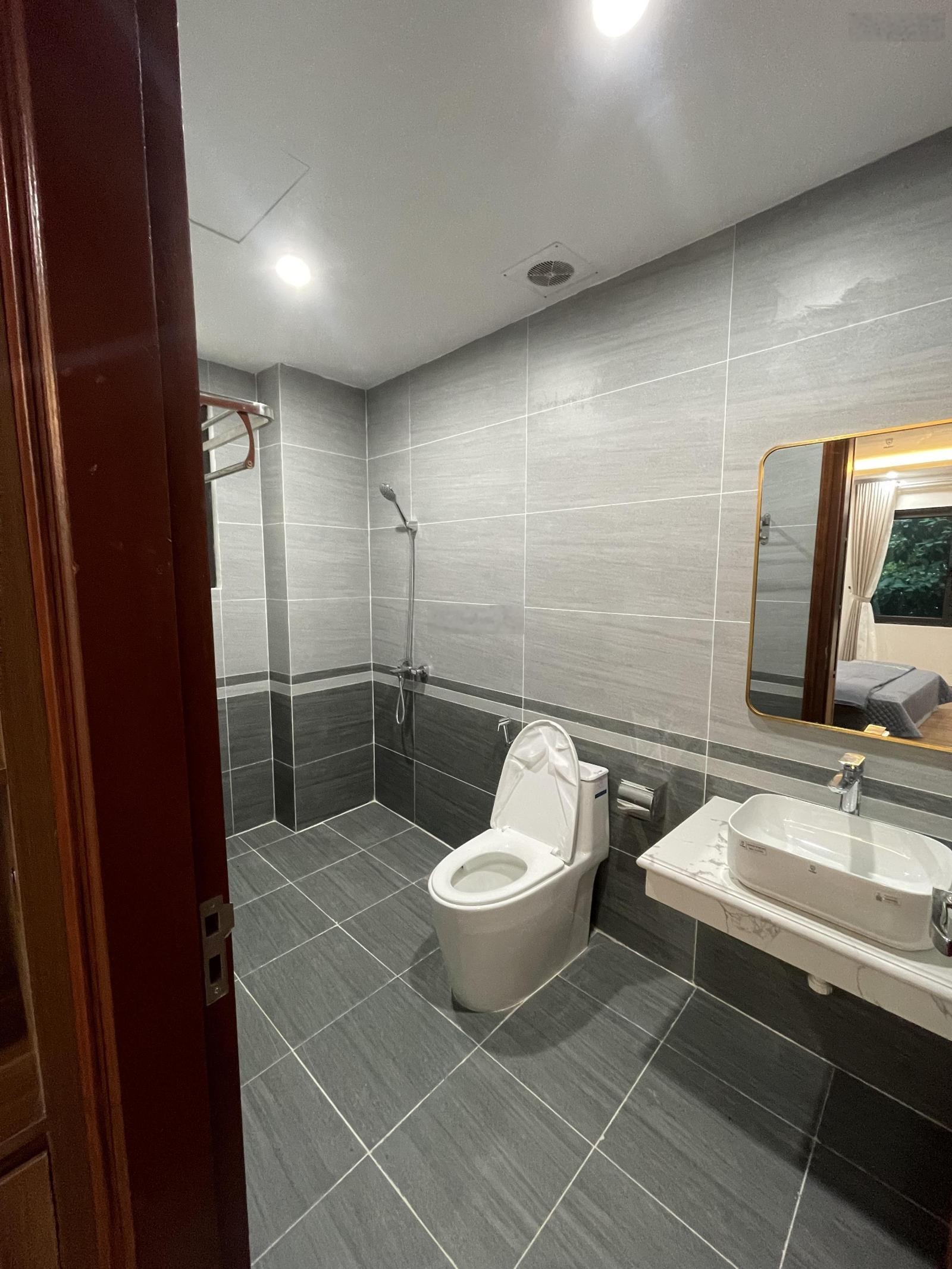 Nhà cực rẻ 45m2, 5 tầng tại phan kế bính, ba đình.