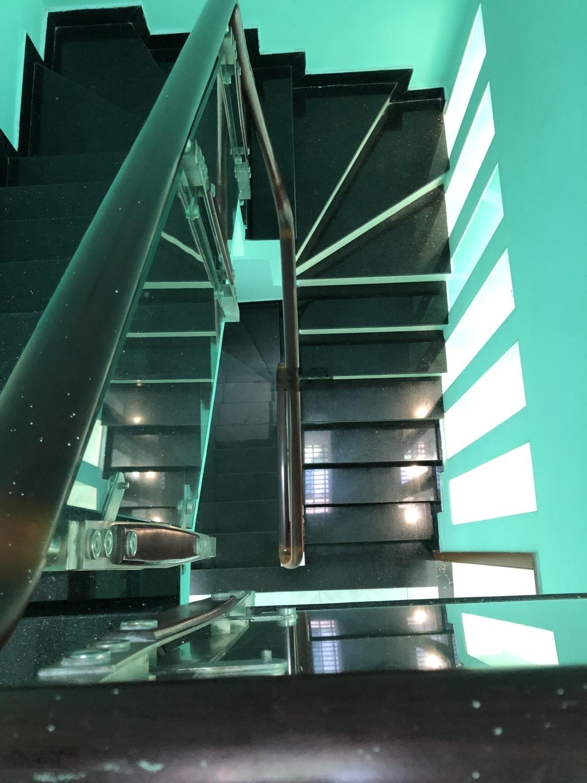 Bán Nhà Mặt Tiền - Út Tịch - Cộng Hoà - Hoàng Văn Thụ 71m2/ 3 Tầng