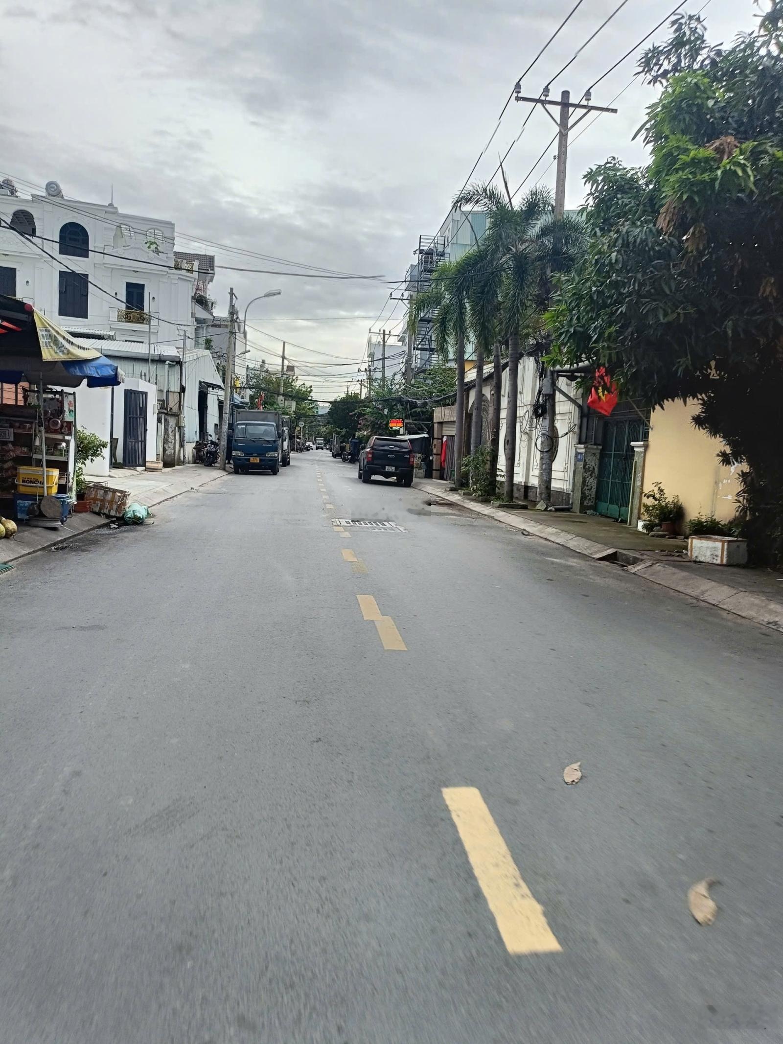 Bán nhà hẻm 496 Dương Quảng Hàm, Gò Vấp. DT 4x13.5m, 4tầng như hình, HXH 5m, 8.8 tỷ. LH0937205202