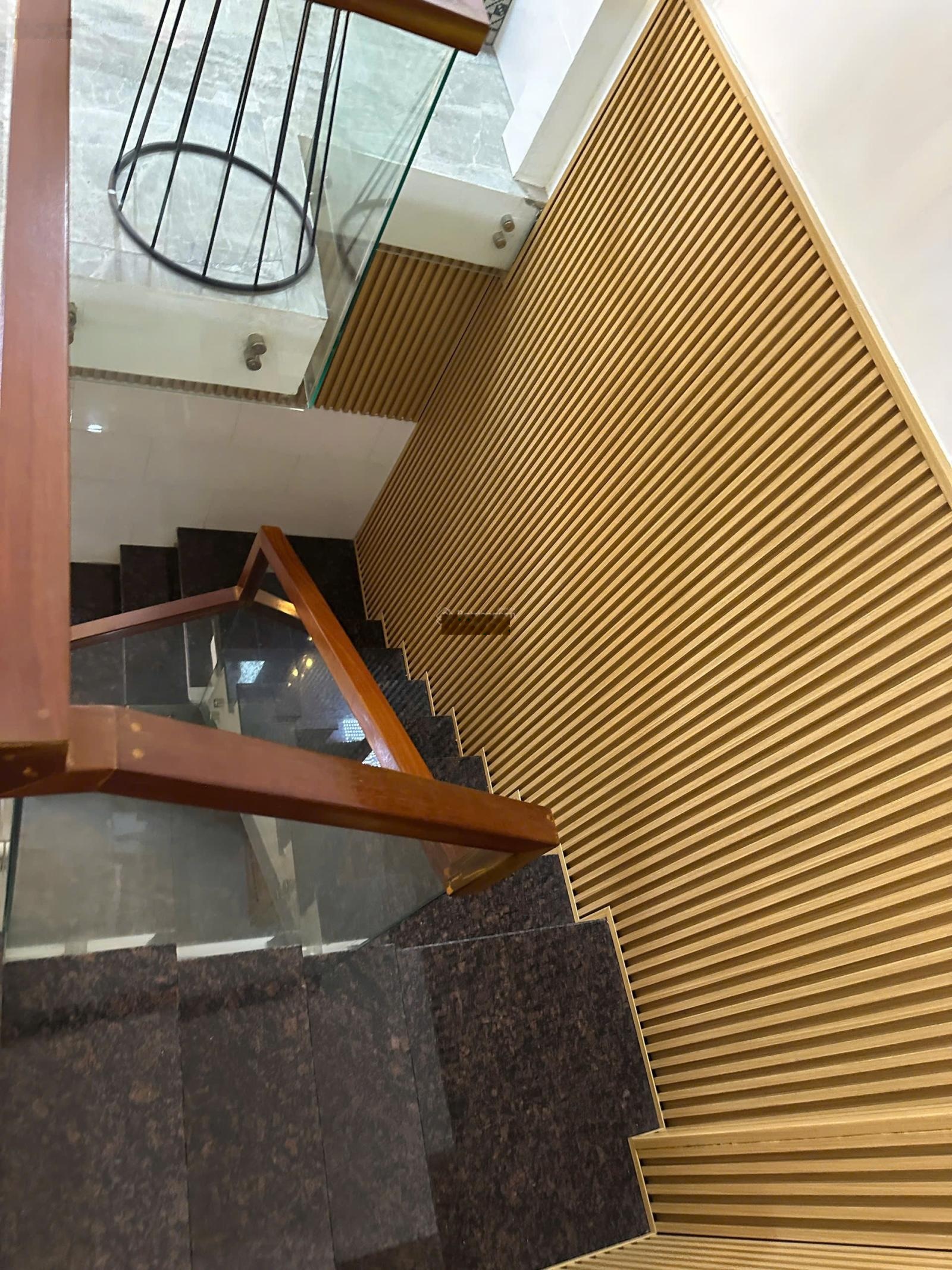 Bán nhà trệt lầu cầu siêu thị Bigc (Go) tầm 300m tại Phường Đông Hòa Dĩ An