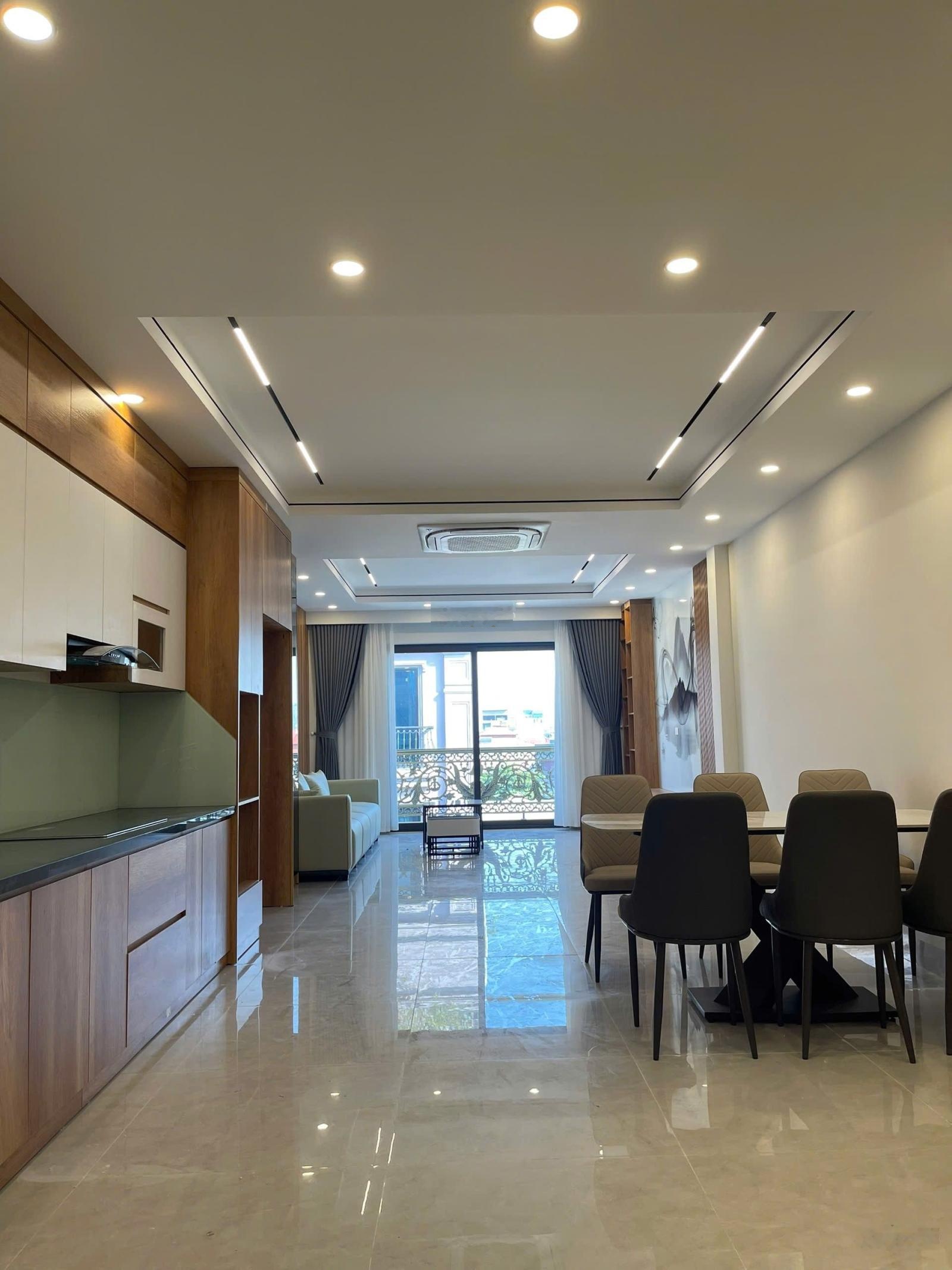 Nhà ngõ 106 nguyễn lam 90m giá đầu tư - 7 tầng - gara 3 oto - thang máy vài bước ra phố