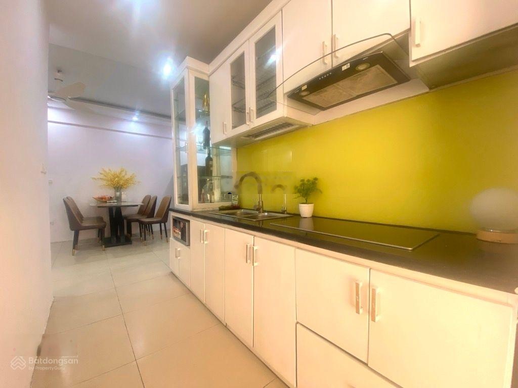 Bán căn hộ Green Star Phạm Văn Đồng, 63m2, 6 tỷ, 2 ngủ, 2 vs, Sổ đỏ CC, full nội thất đẹp.