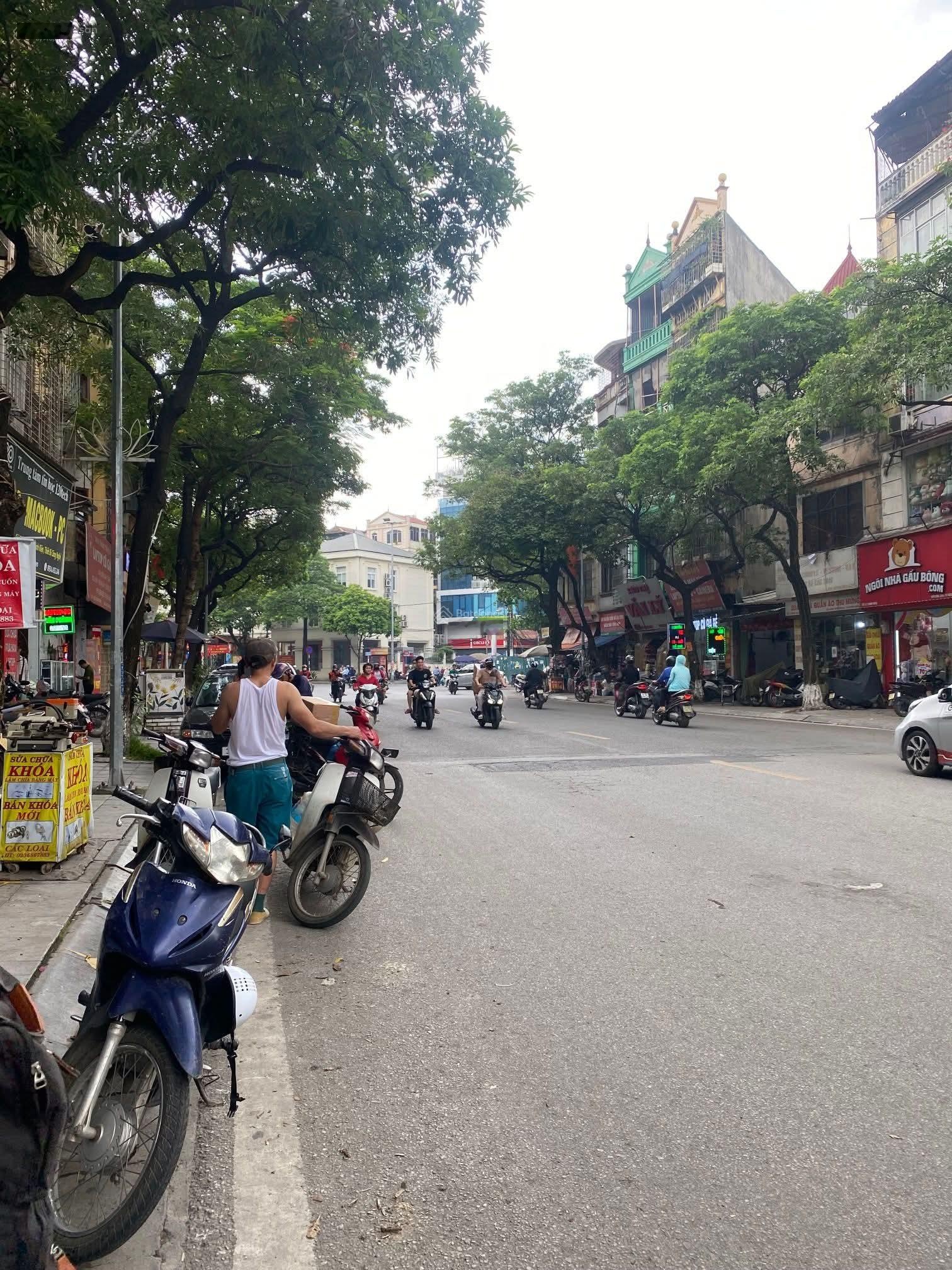 Mặt phố lê thanh nghị lô góc 3 thoáng vị trí vàng bách kinh xây