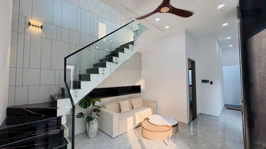 Bán nhà mới trệt lầu - full nội thất - phạm hữu lầu