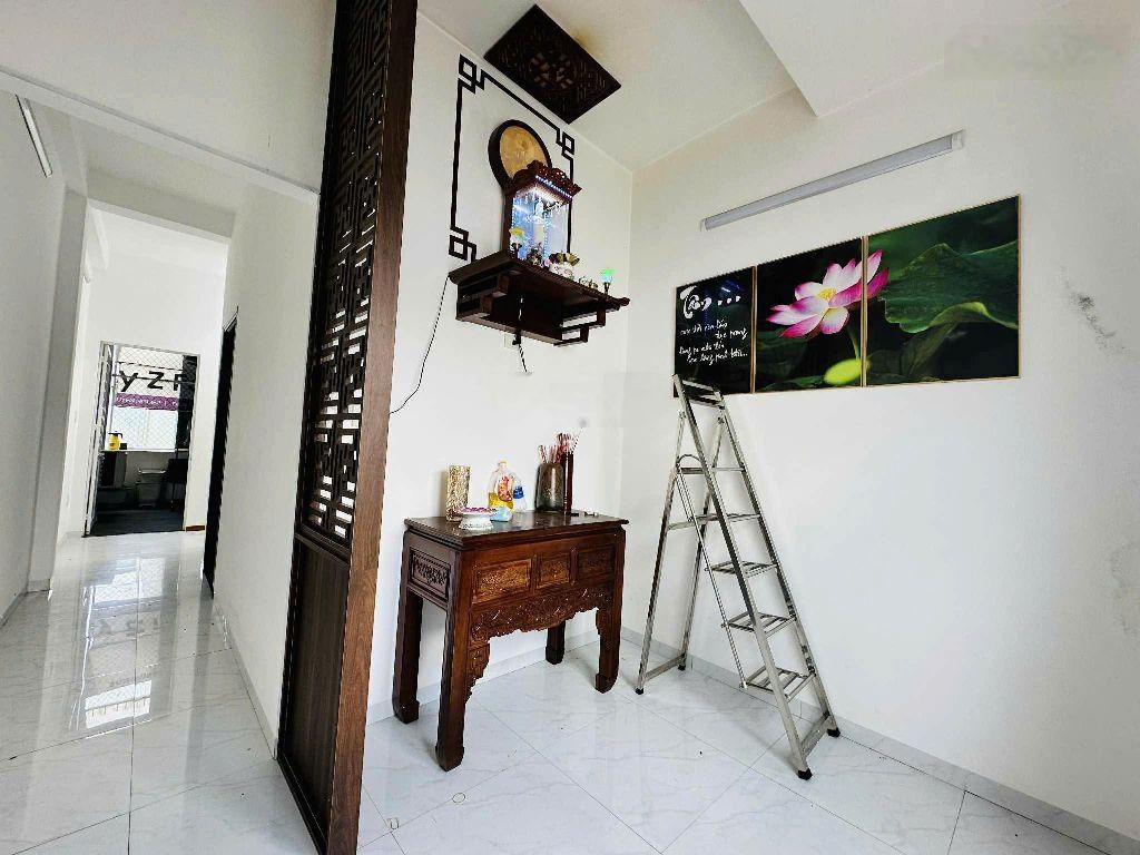 Nhà 3 tầng full nội thất kiệt trung tâm núi thành